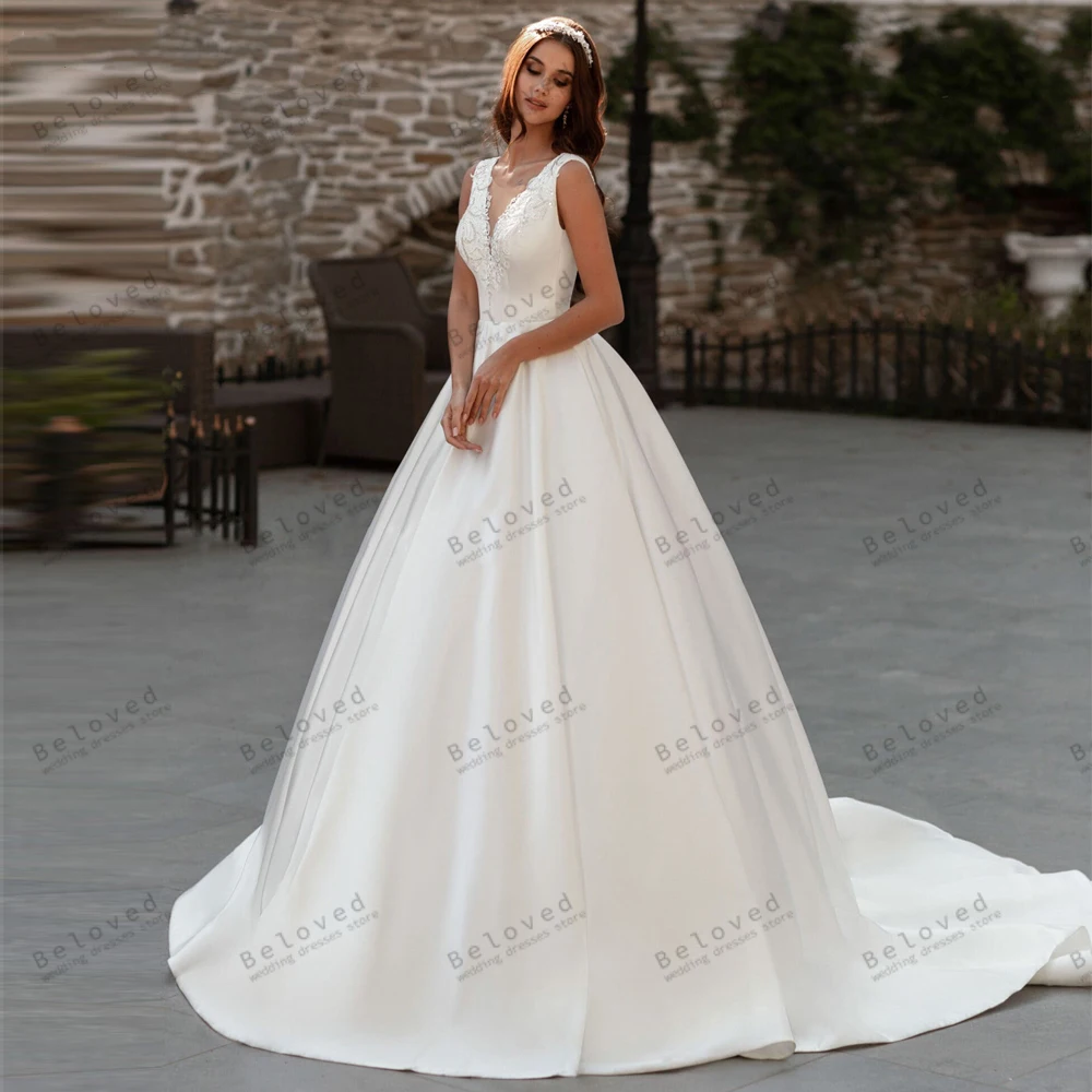 

Vintage Wedding Dresses Charming Bridal Gowns Lace Appliques Satin Pleat Robes Sleeveless Deep V-Neck Vestidos De Novia 2024