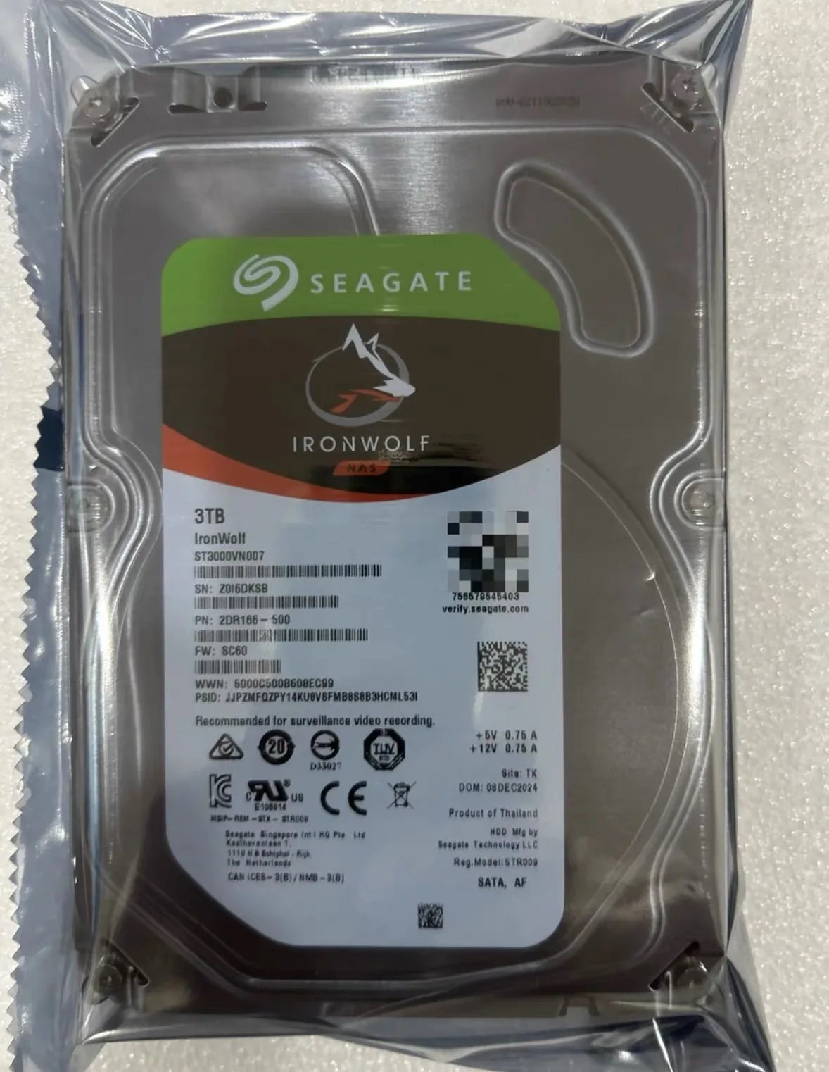 

Внутренний жесткий диск Seagate IronWolf (5900 об/мин, 3,5 дюйма, 64 МБ кэш-памяти) 3 ТБ ST3000VN007 НОВЫЙ