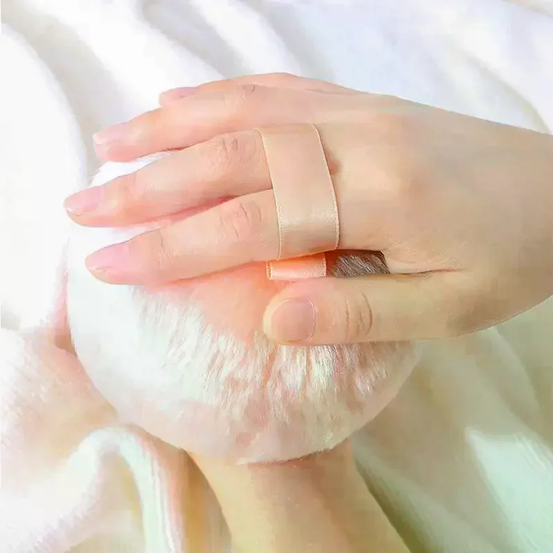 تسليط الضوء على الكرة أزياء نمط الرياح فضفاضة نفخة الإعداد مسحوق الكرة الترقوة بريق الوجه الجسم الكل في مستحضرات التجميل المحمولة