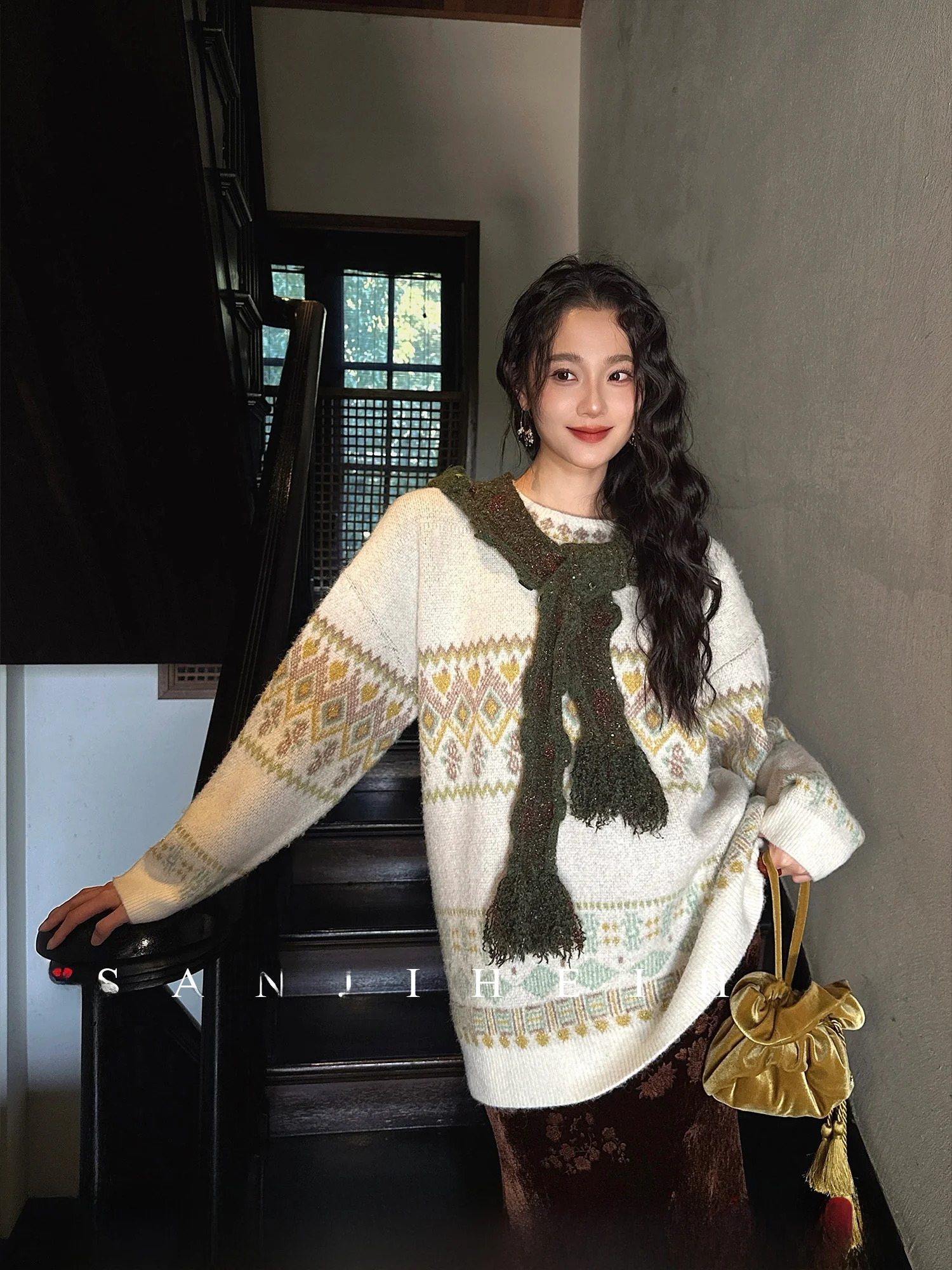 

Женский вязаный свитер Sanji Bla Flower с круглым вырезом, зимний, премиум-класса, для повседневной носки, утепленный, для онлайн-продаж