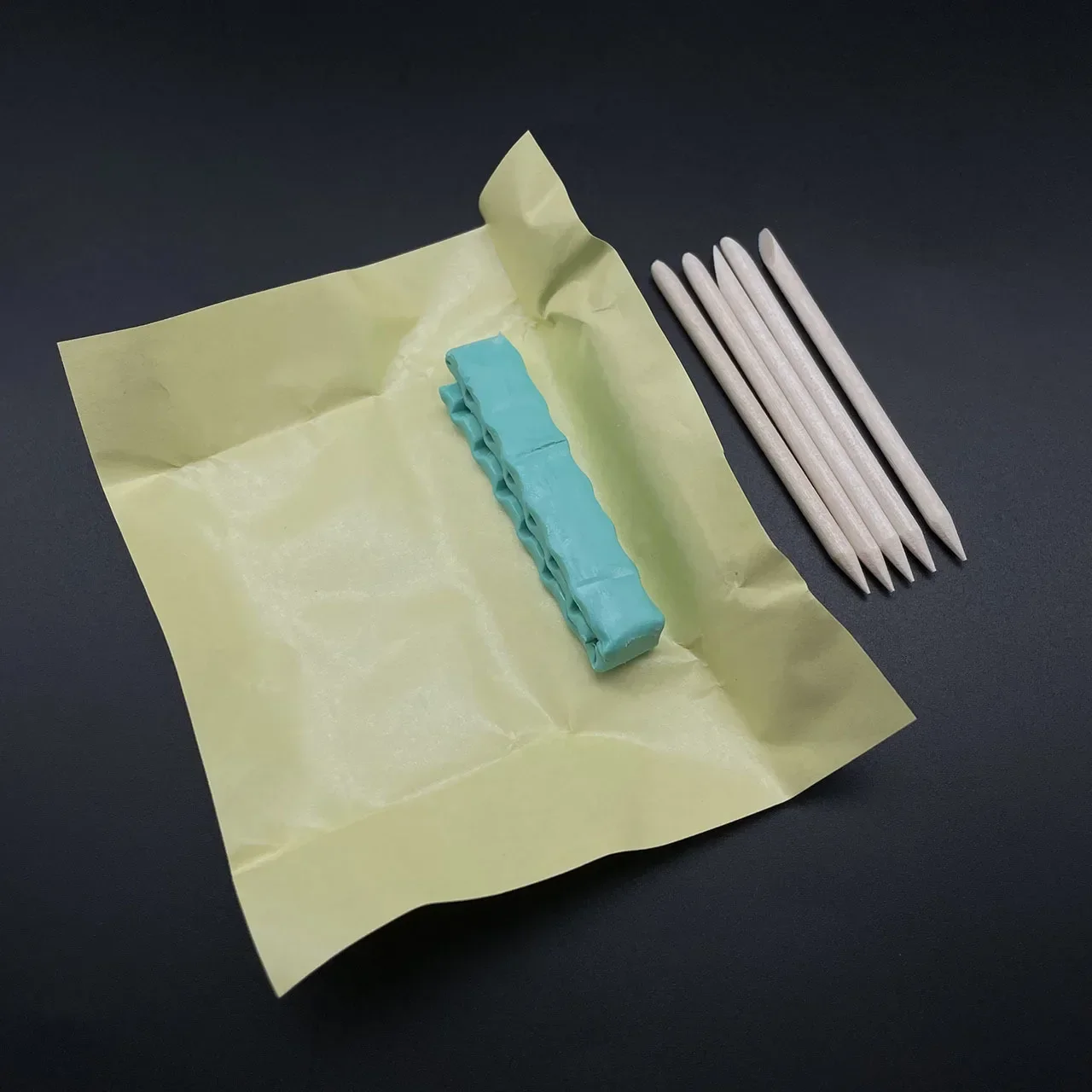New Watch Parts Movement Cleaning Clay Green Rubber Putty Cleaner With Wooden Stick For Watchmaker Watch Repair Tool Accessories