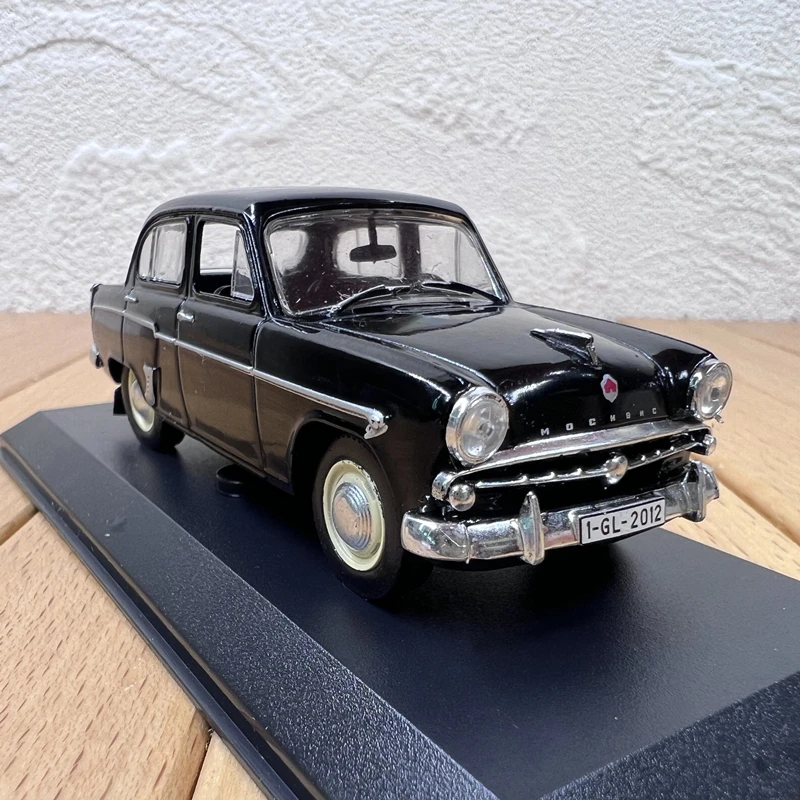 1/43 Moskvich 407 Alloy Classic Old Car Model Diecast Metal Retro Vintage Vehicles Car Model Simulation Collection Children Gift