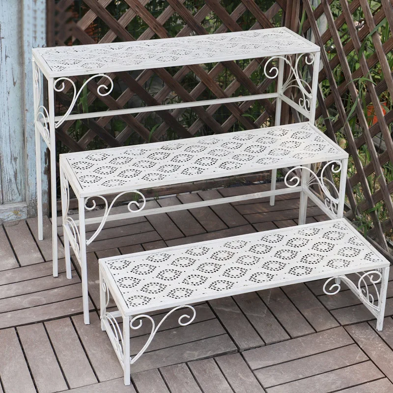 

Iron floor standing storage rack, three story staircase, flower rack, balcony, outdoor European style villa, courtyard, floo