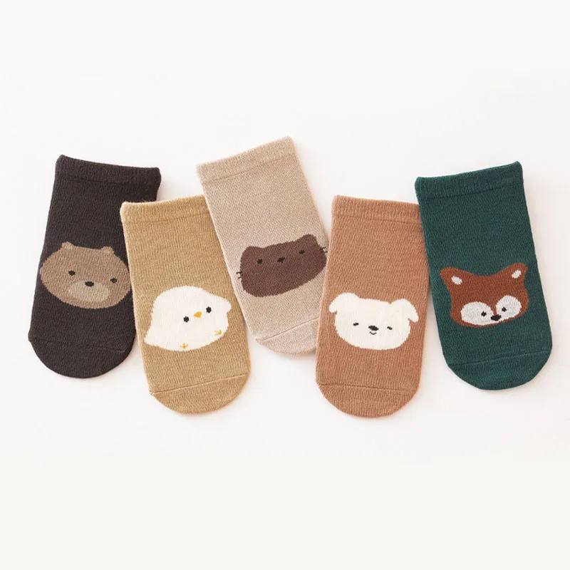 5 Paar rutschfeste Kindersocken mit Cartoon-Tiermuster (Fuchs, Bär, Welpe), atmungsaktiv, bequem, für Jungen, Kleinkinder, Baby-Bodensocken – Detail 6