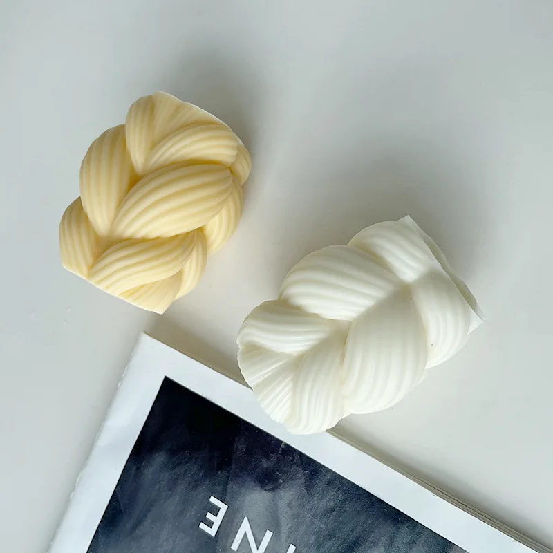 

Geometric Wave Braided Hemp Rope Candle Silicone Mold Aromatherapy Candle Plaster Silicone Mould for Handmade Decorative Crafts