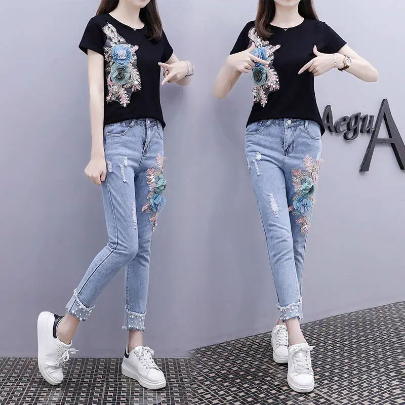 One-Piece/Set 2023 Summer New Women Denim Pants Beaded Embroidery Short-Sleeved + Small Feet Hole Jeans Female Two-Piece Suit