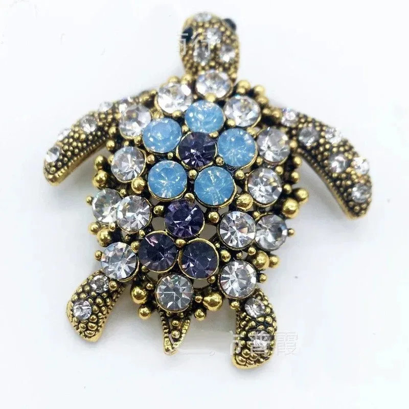Retro Turtle Brooches Women Men Sea  Animal Party Causal Brooch Pins Gifts