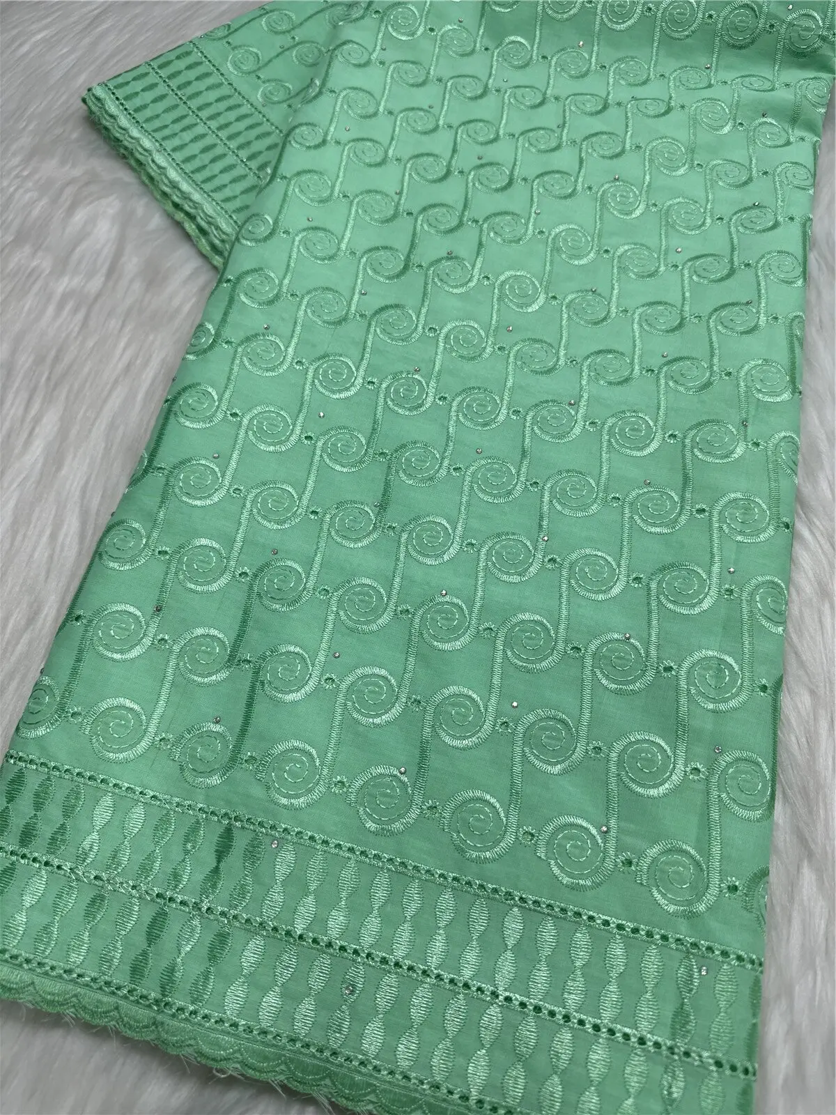 

Новое поступление, 5 ярдов, швейцарская вуаль, кружевная африканская хлопковая кружевная ткань с камнями для шитья свадебного платья 23A168