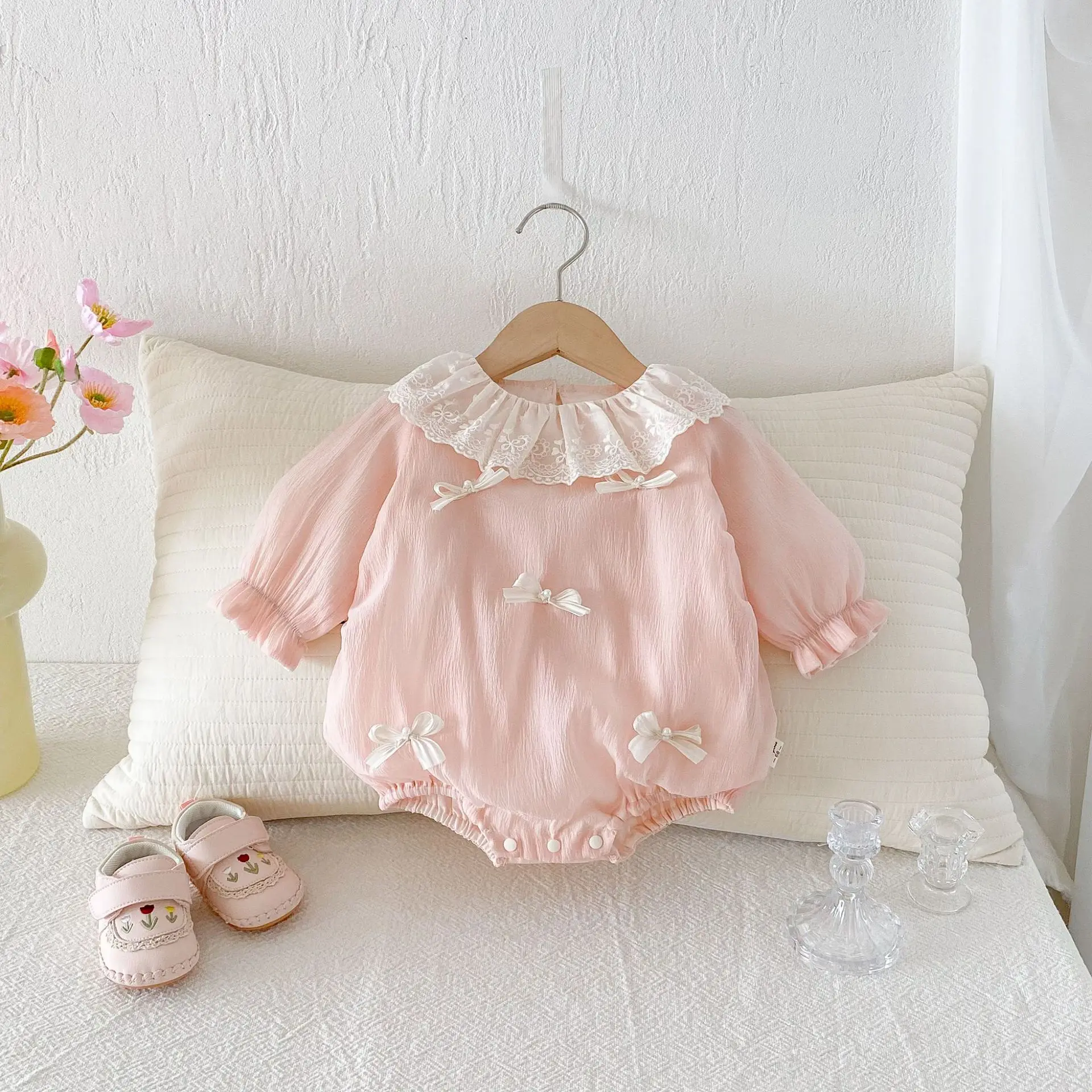 

2025 Autumn New Baby Girl Long Sleeve Bow Bodysuit Pink Newborn Infant Cotton Ruffle Collar Jumpsuit Toddler Clothes