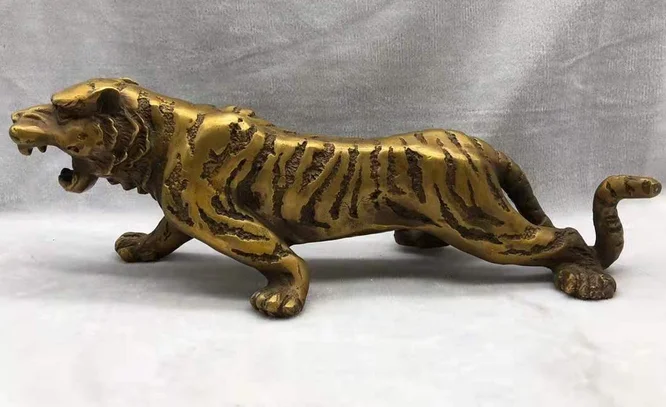 Pure copper old ingot New Year tiger ornaments mascot zodiac up the mountain money tiger car living room home decoration