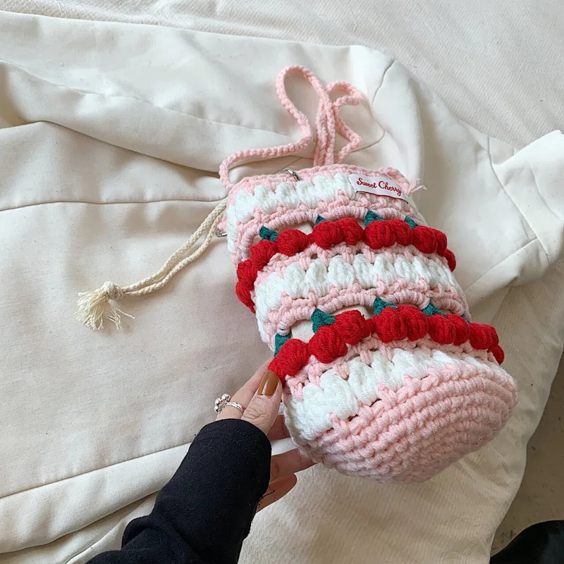 2023 New Handmade Tulip Woven Bag Flower Crochet Knitted Bag Leisure Floral String Bucket Bag Shoulder Crossbody Bag