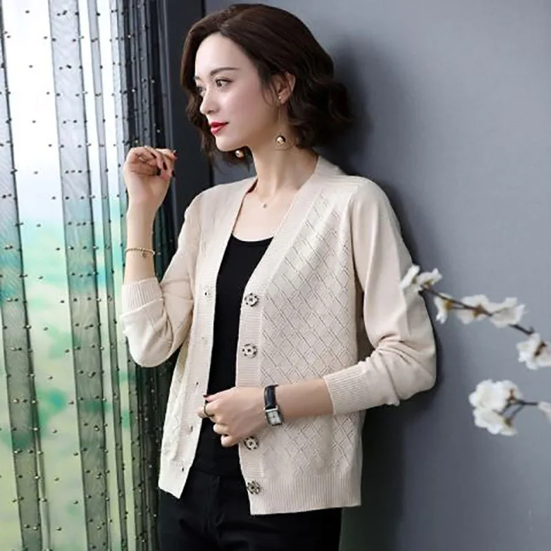 Fashion V-Neck Knitted Button Solid Color Cardigan Sweaters Women\'s Clothing 2022 Autumn New Loose Casual Tops All-match Coat