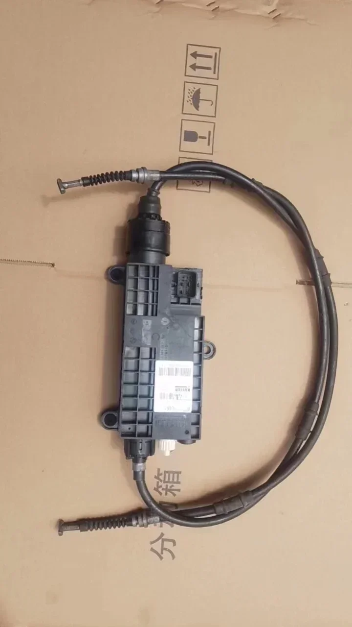 Hot Selling Applicable To FAW Galloping X80 B90 Luxgen S5 U6 Big 7 Lufeng X7 X5plus Motor Handbrake Module