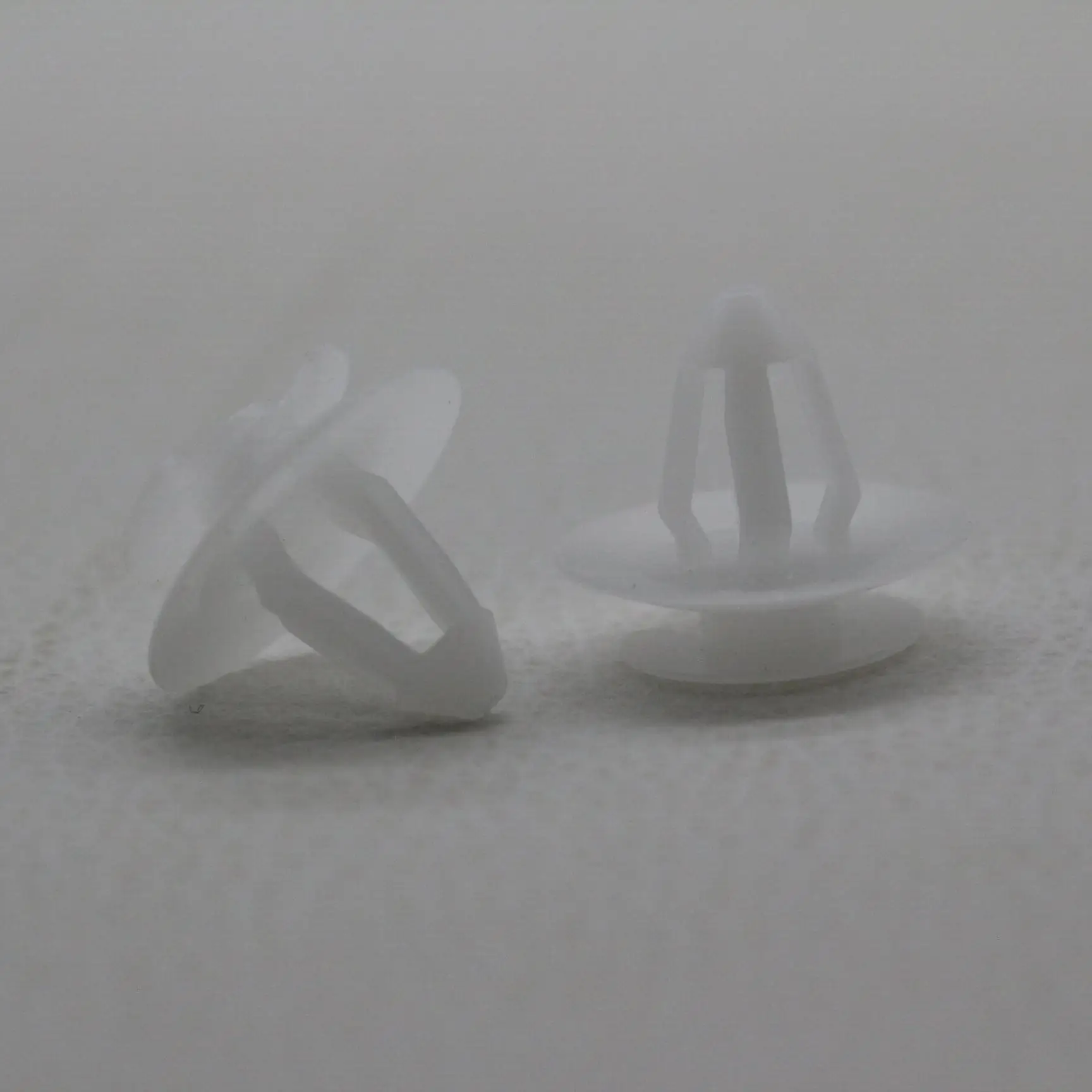 30 szt. Klipsów mocujących tapicerkę drzwi do Mercedes-Benz Klasy C W202 Klasy S W116 Klasy E W124 Klasy SLK C208 Klasy G