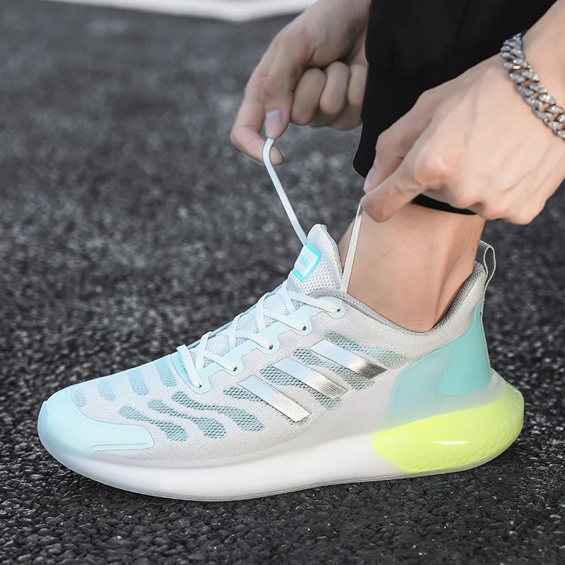 

2025 Men's Running Shoes Soft Sole Cushioned Popcorn Casual Shoes Spring and Autumn Breathable Ice Silk Screen Sneakers