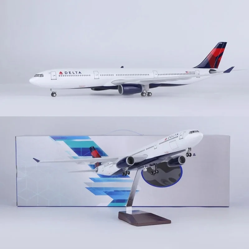 47CM 1:135 Scale A330 DELTA Airline Aircraft Model with Lights and Wheels Resin Plastic Assembled Aircraft Decoration