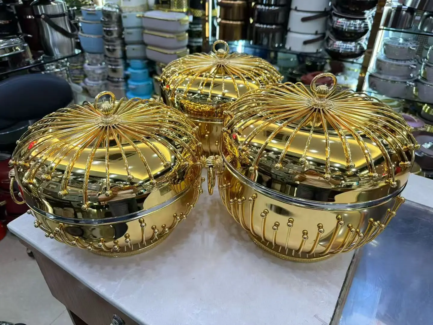 3.5L-4.5L-5.5L Food Warmer Container Round Bead Point Insulation Box Modern Luxury Design