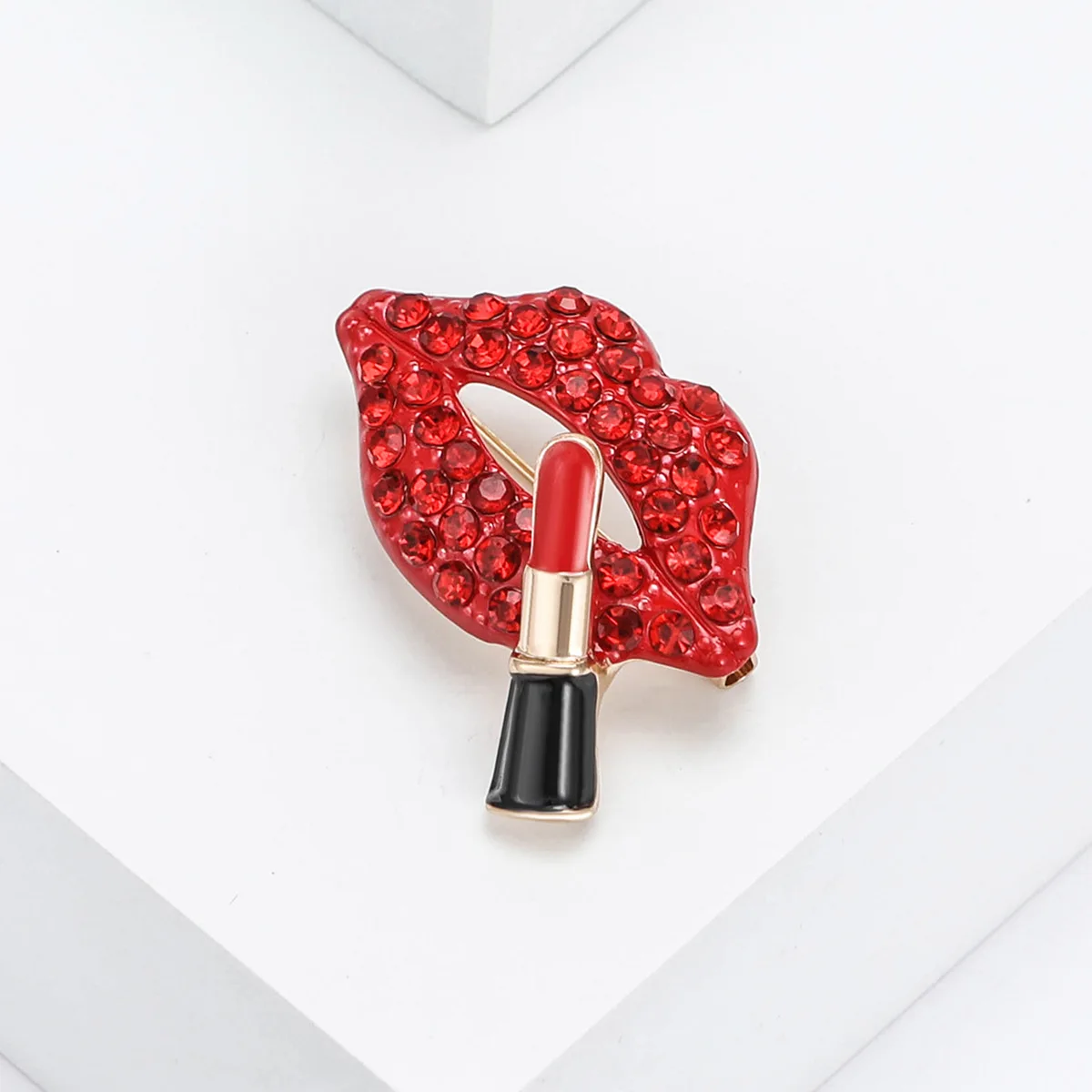 Fashion Sexy Lady Red Lips Rhinestone Brooches For Women Charm Alloy Lipstick Brooch Party Luxury Jewelry Pins Accessories Gifts