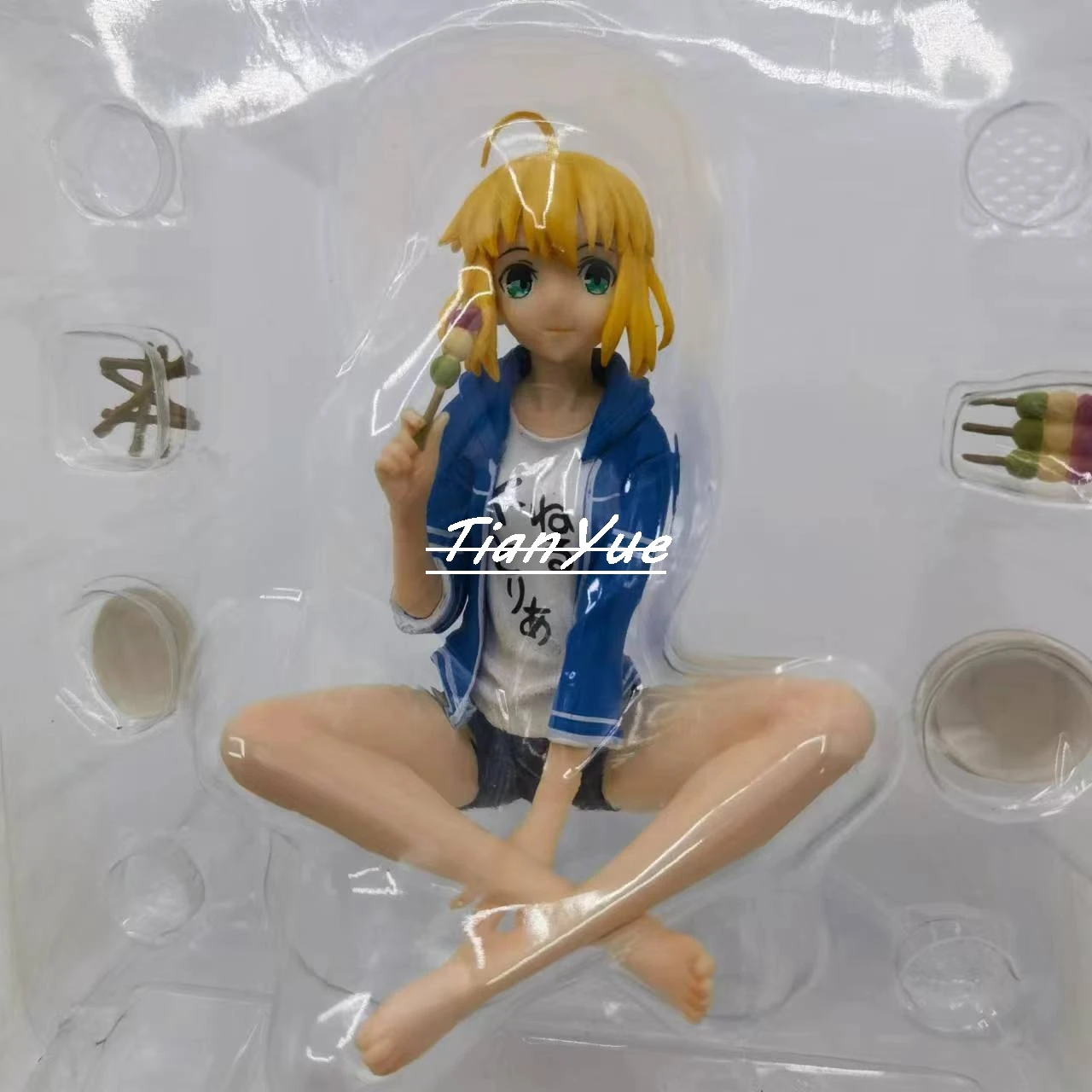 Anime Fate Grand Order Saber Eating version Action Figure Model Toy 14cm