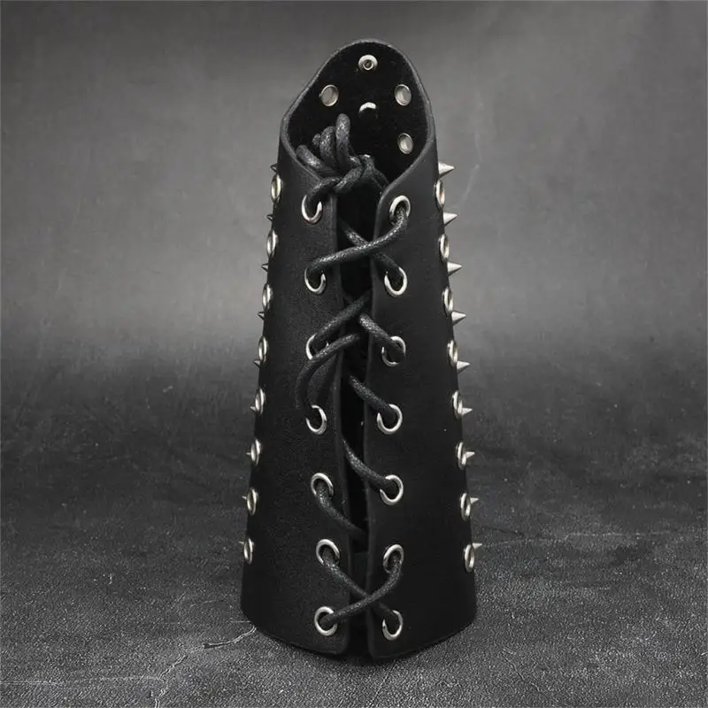 Admobus gantelet médiévaux rivetés à riveted PU Rived Rived Rived Riveted pour les passionnés cosplay mode Punk H7EF