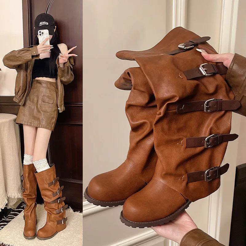 

High-end Hong Kong-style sweet and cool belt-buckle women's boots, new high boots for the autumn of 2025