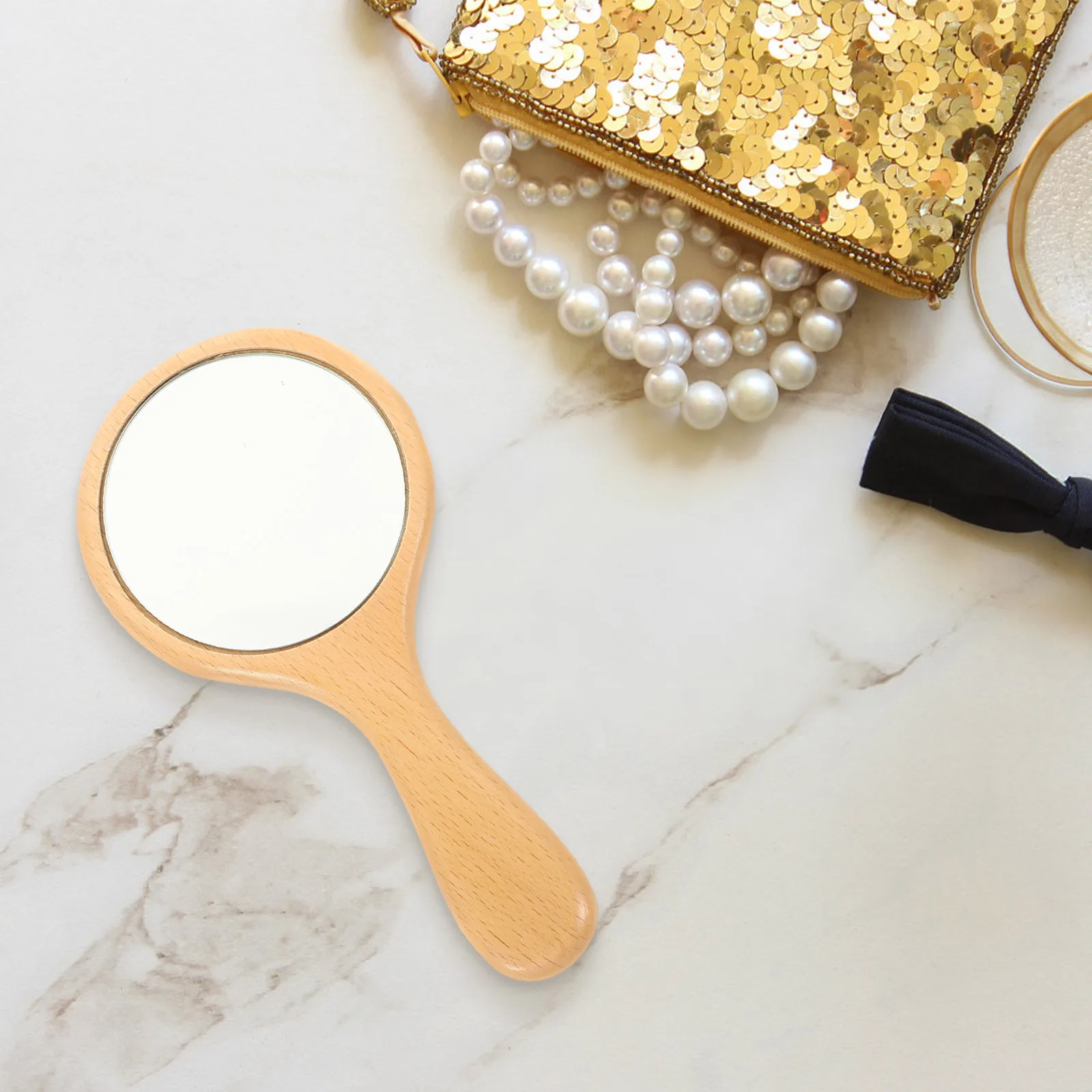 Stilvoller Handspiegel aus hochwertigem Material, leichter Reise-Handspiegel für Frauen, modisches Make-up-Werkzeug