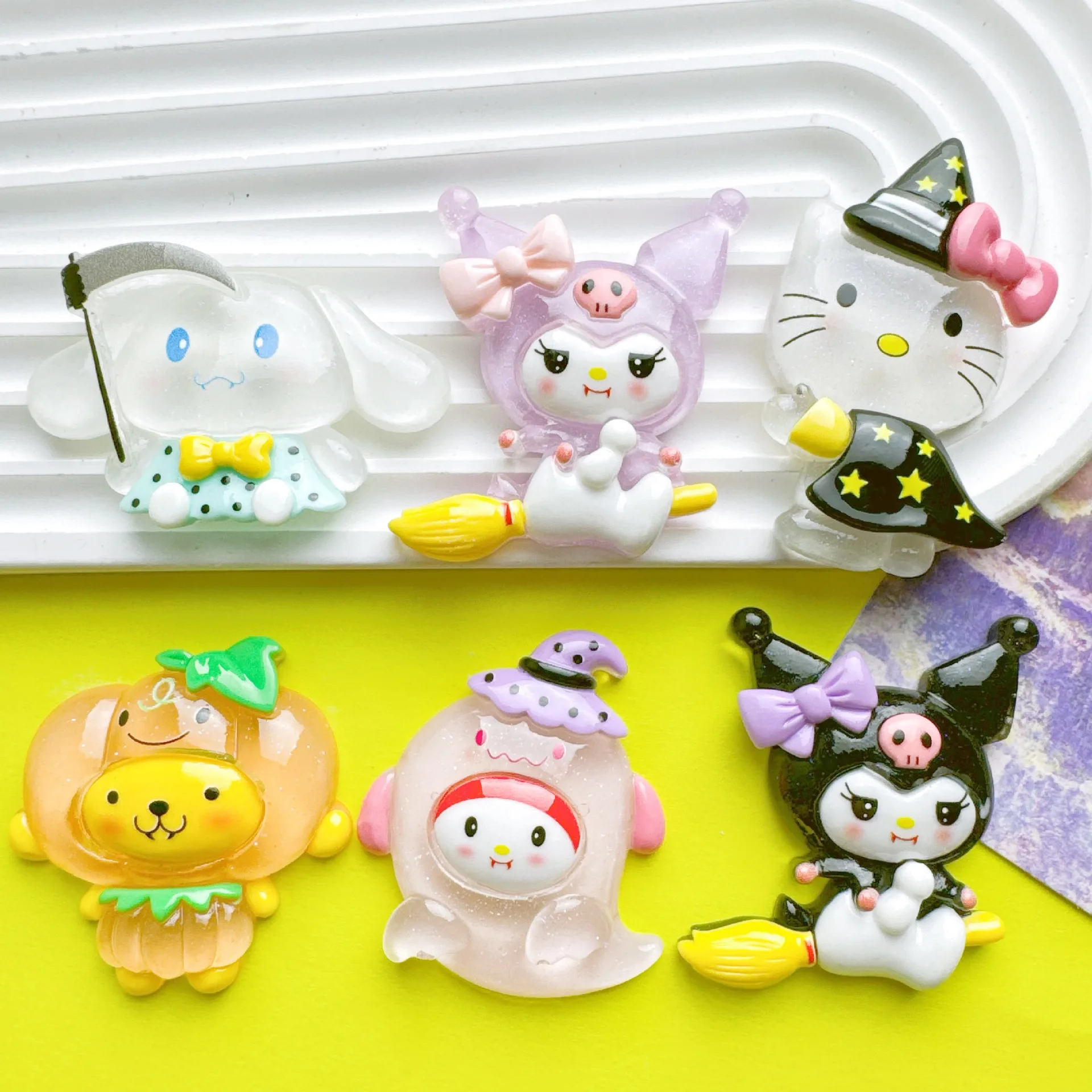Miniso 만화 큰 카드 빛나는 할로윈 Sanrio 수지 액세서리 DIY 수제 헤어 클립 키 체인 장식품