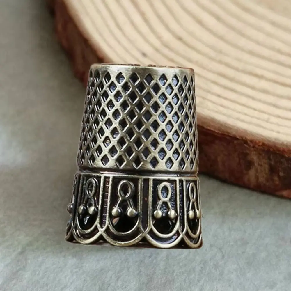 حراس الأصابع خمر الخياطة كشتبان النحاس DIY غطاء الاصبع قوي مريحة أدوات خياطة الحرف اليدوية #3