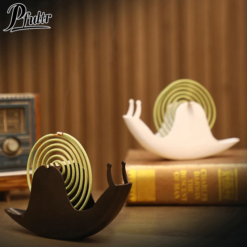 Cute Snail Shape Mosquito Coil Incense Holder Shelf Retro Unique Iron Stand Ornament For Home Bedroom Decoration