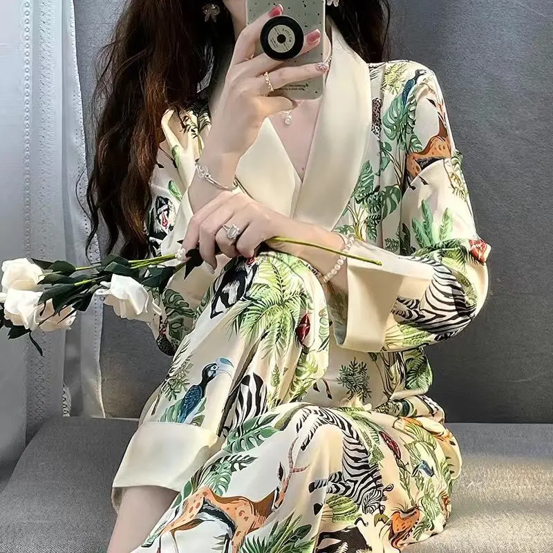 Spring And Autumn Womens New Imitation Silk Green Forest Animal Print Pajama Sets