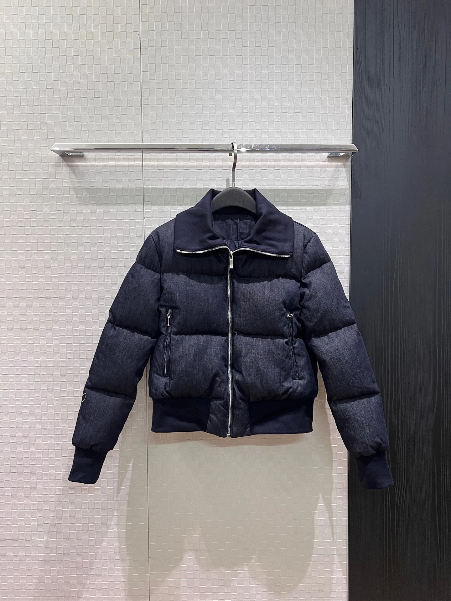 2026 New Design High-necked Collar Denim Denim Short Sleeve Down Jacket Coat With Ribbed Waistline Women's Coat