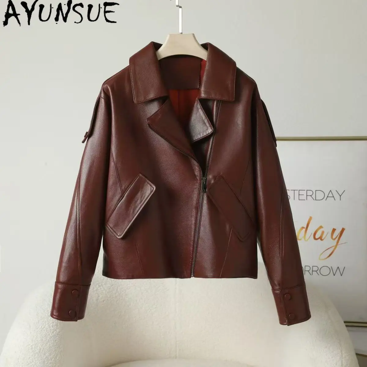 AYUNSUE 本革ジャケット女性 2025 半野菜なめしシープスキンバイクジャケットレディースコート春秋服