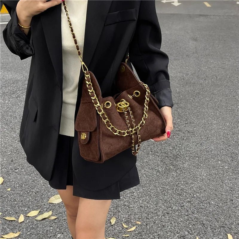 

2025 Drawstring Bucket Bag, Spacious Shoulder Purse for Women, Casual Crossbody Tote, Versatile Day to Night Bag, Textured Sling