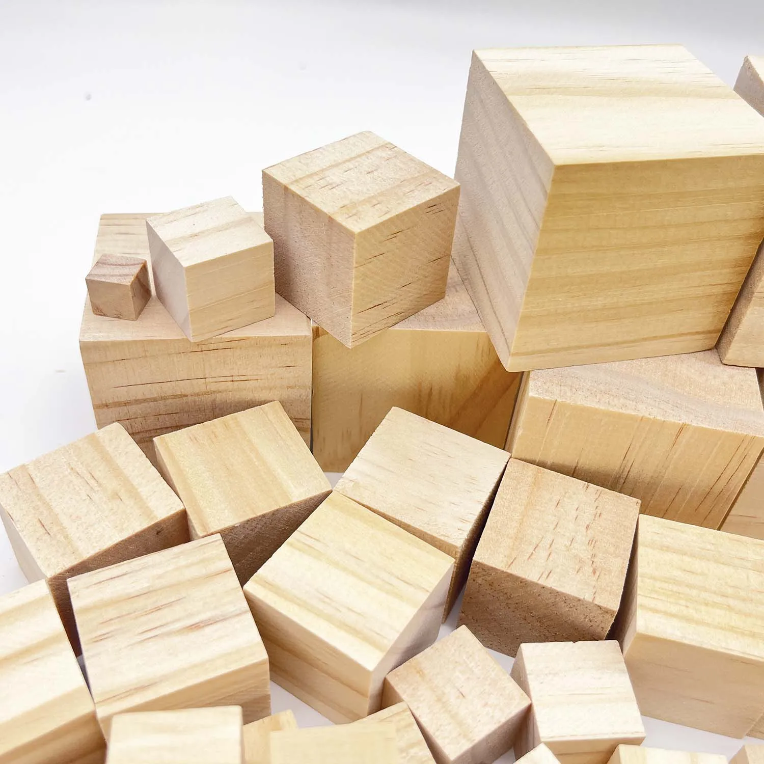 Cubes en bois inachevés de 6 tailles, blocs carrés en bois naturel vierge pour projet de bricolage, artisanat de décoration de maison, fournitures d'art