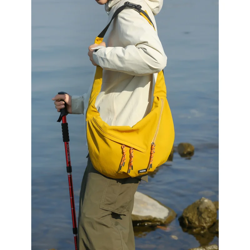 

Casual crossbody bag for women, large-capacity lightweight dumpling bag, versatile sports shoulder bag for students, simple comm