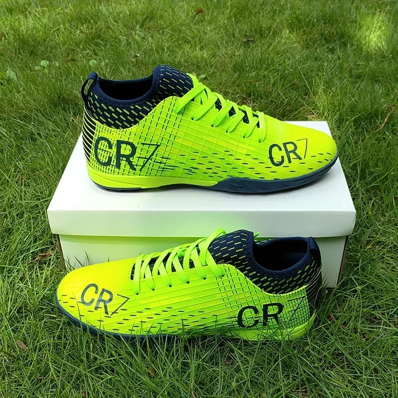 

New Men Soccer Shoes Turf Indoor Long Spikes High Ankle Football Field Boots Training Ultralight Futsal Cleats Football Shoes