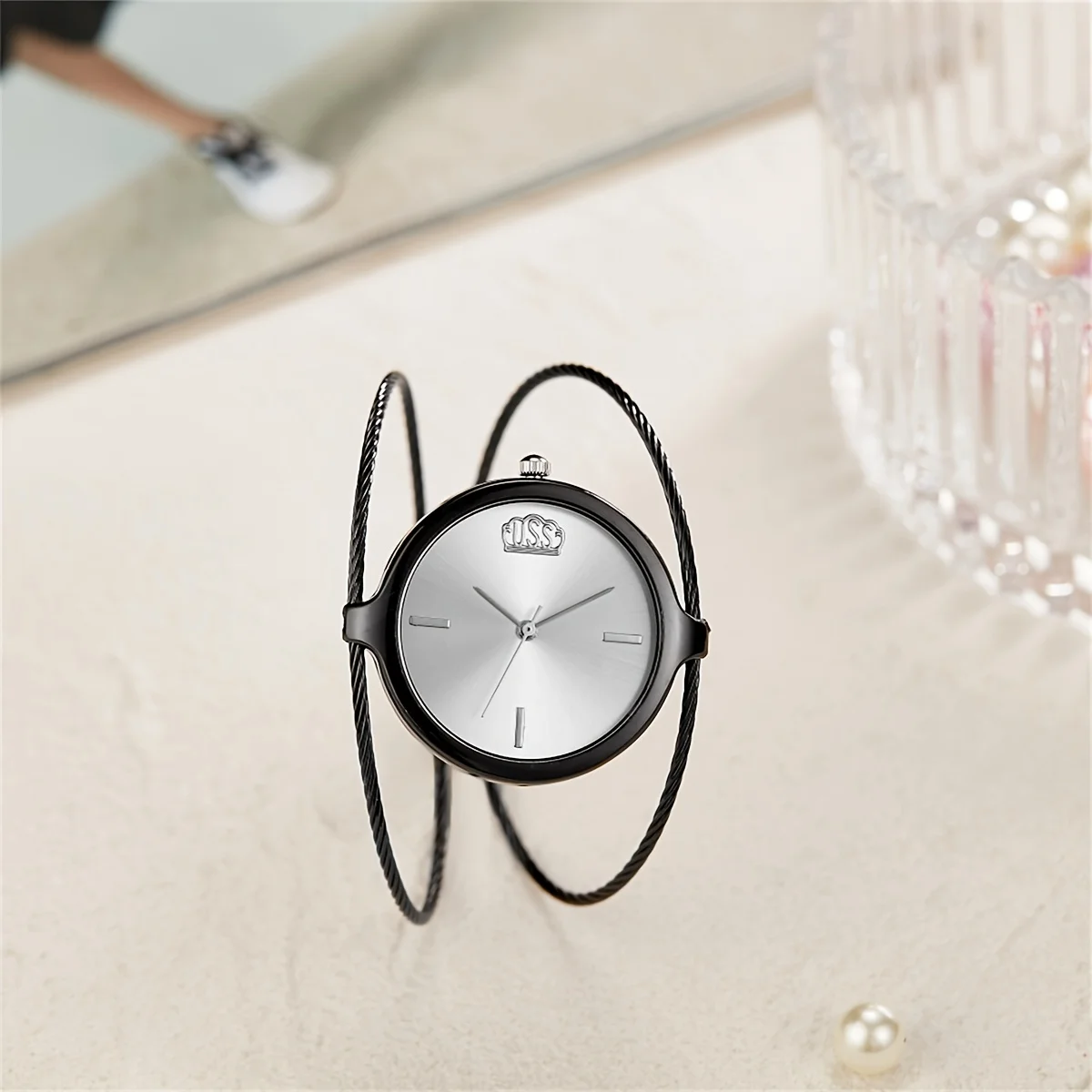 Fashion casual ladies quartz watch, round bracelet watch, elegant alloy ladies watch, quartz watch.