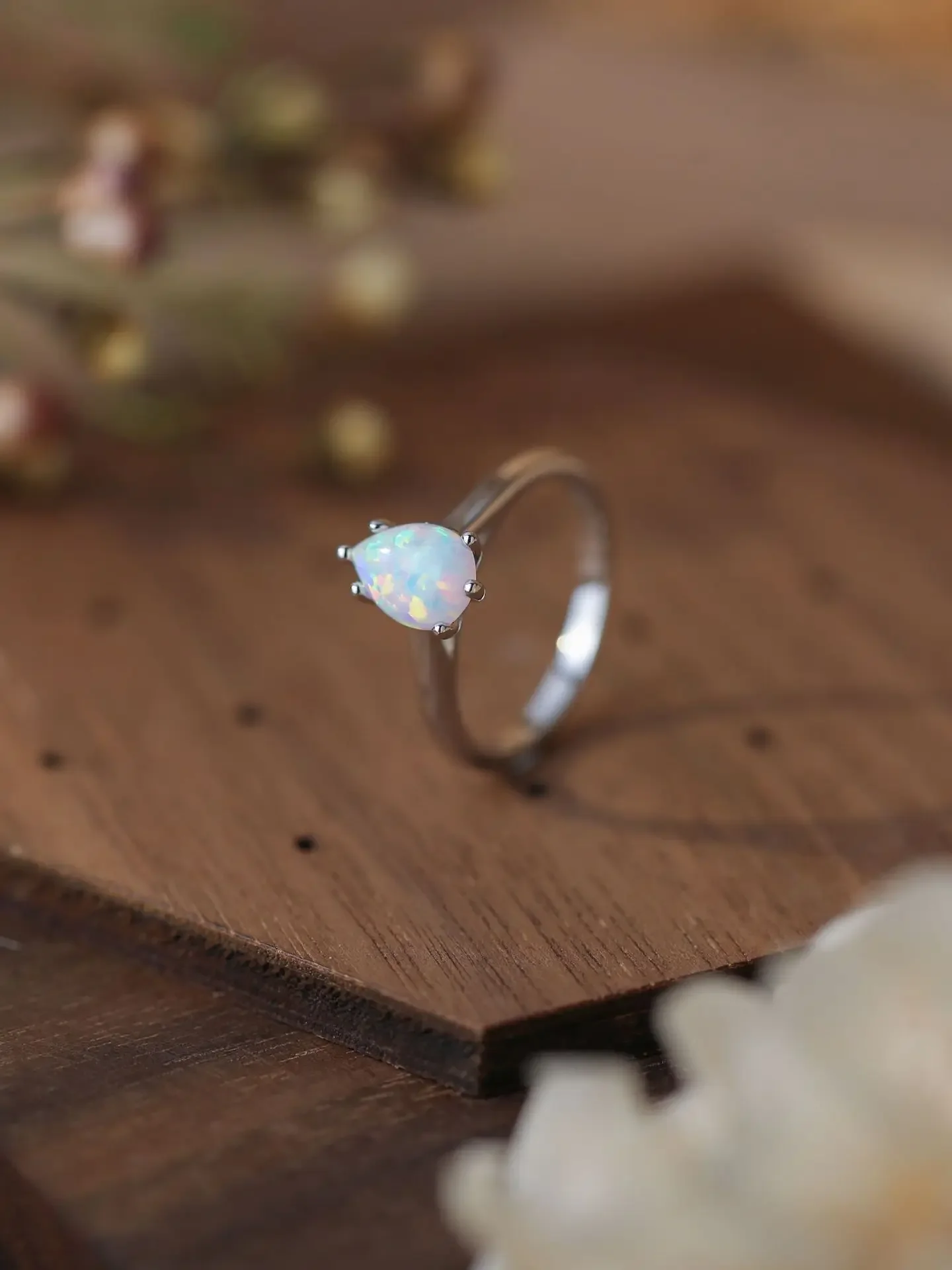 2023 New Simple Product Sterling 925 Silver Women's Ring with White Droplet Opal Classic  Elegant Style for Engagement or Party