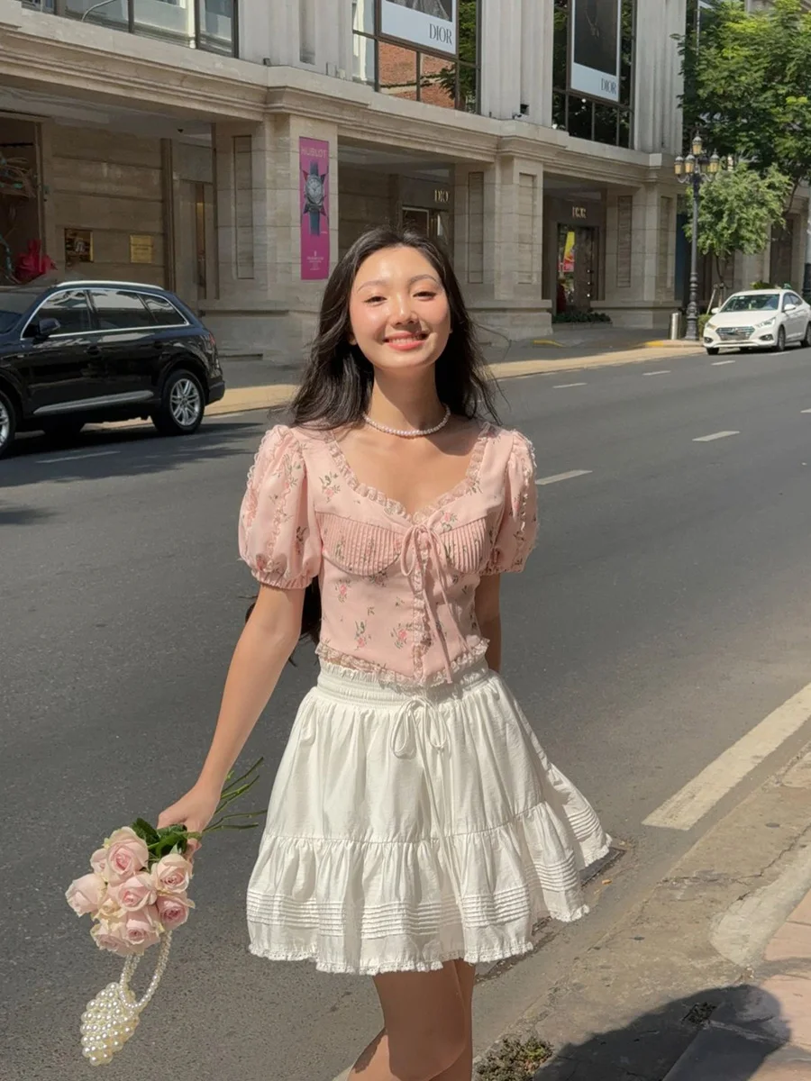 

Rustic Floral Lace Trim Bubble Sve irt Vaion Top ort Sweet Sle V-Ne Casual Women's Premium Faion irt