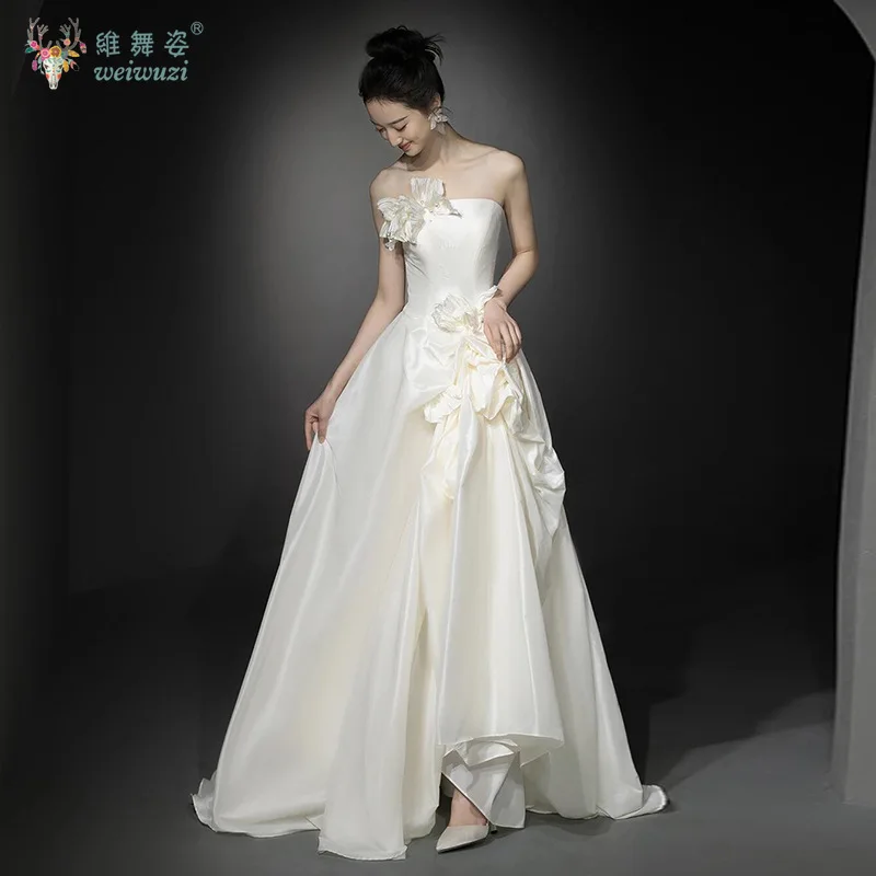 

French Style Champagne Strapless Satin Light Wedding Dress with Three-dimensional Decals and Pleats for Brides' Wedding Dresses