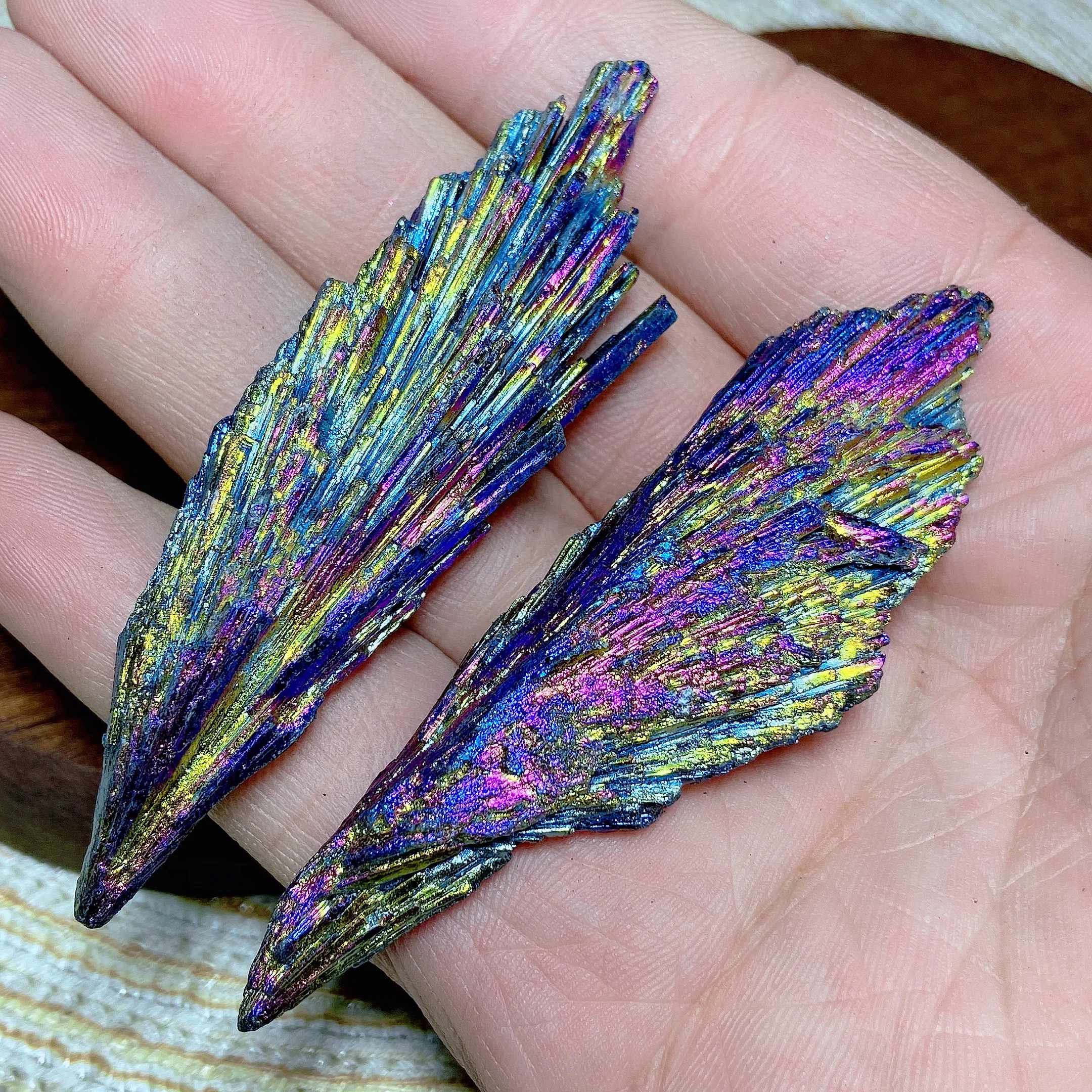 Healing High Quality Natural Crystals Aura Black Obsidian Feather Raw Specimen Mineral Energy Colorful Home Decorations Gift Ore