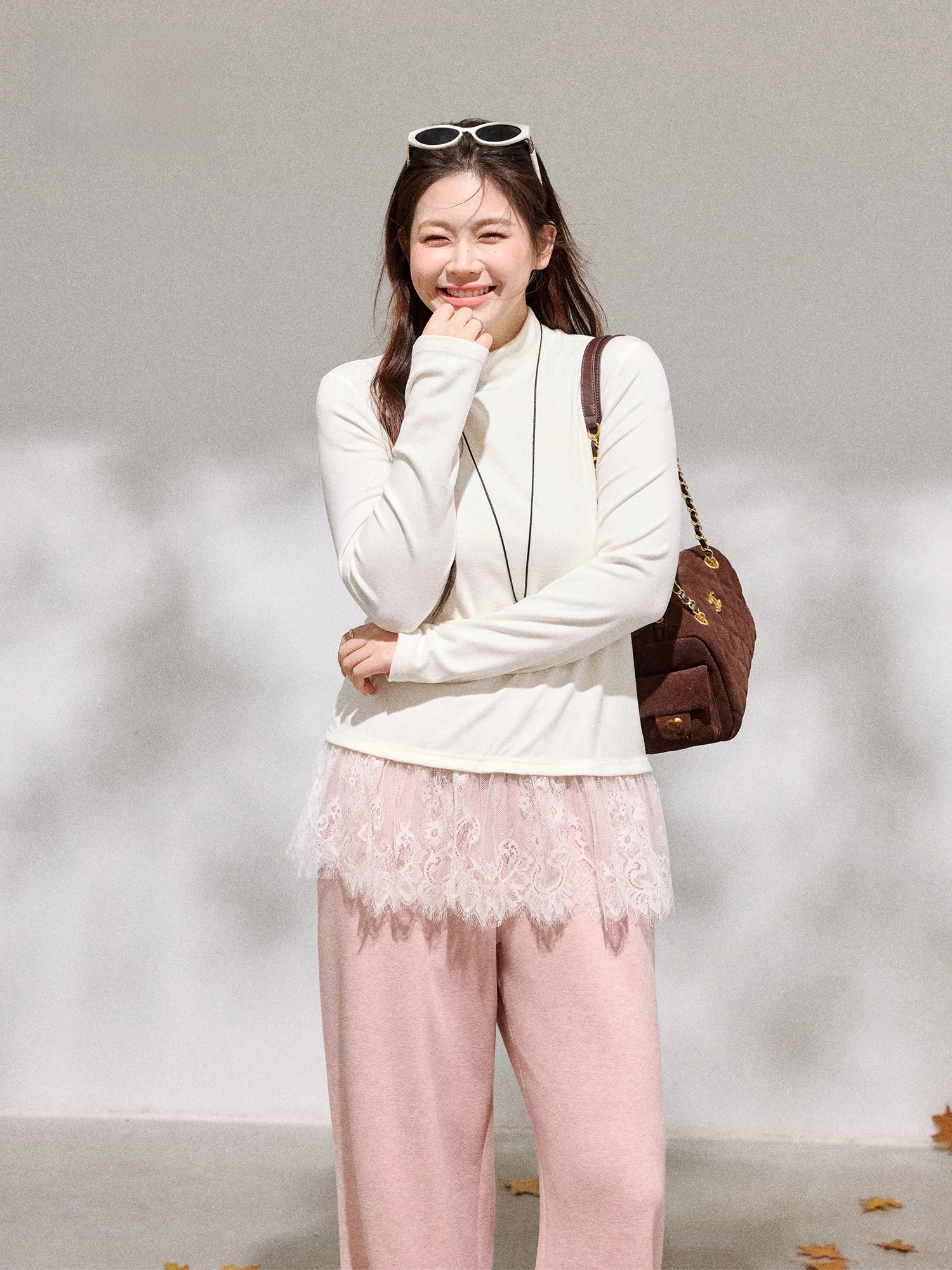 

Женская корейская зимняя блузка больших размеров с кружевной отделкой, белая, с эффектом похудения, в стиле пэчворк, модная, для повседневной носки, с высокой талией, длинный рукав