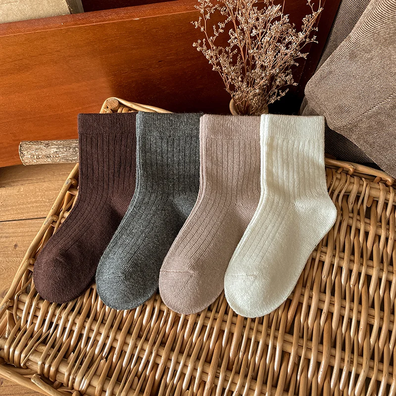 4 pairs of children's socks, solid color, suitable for daily sports and casual wear for boys and girls