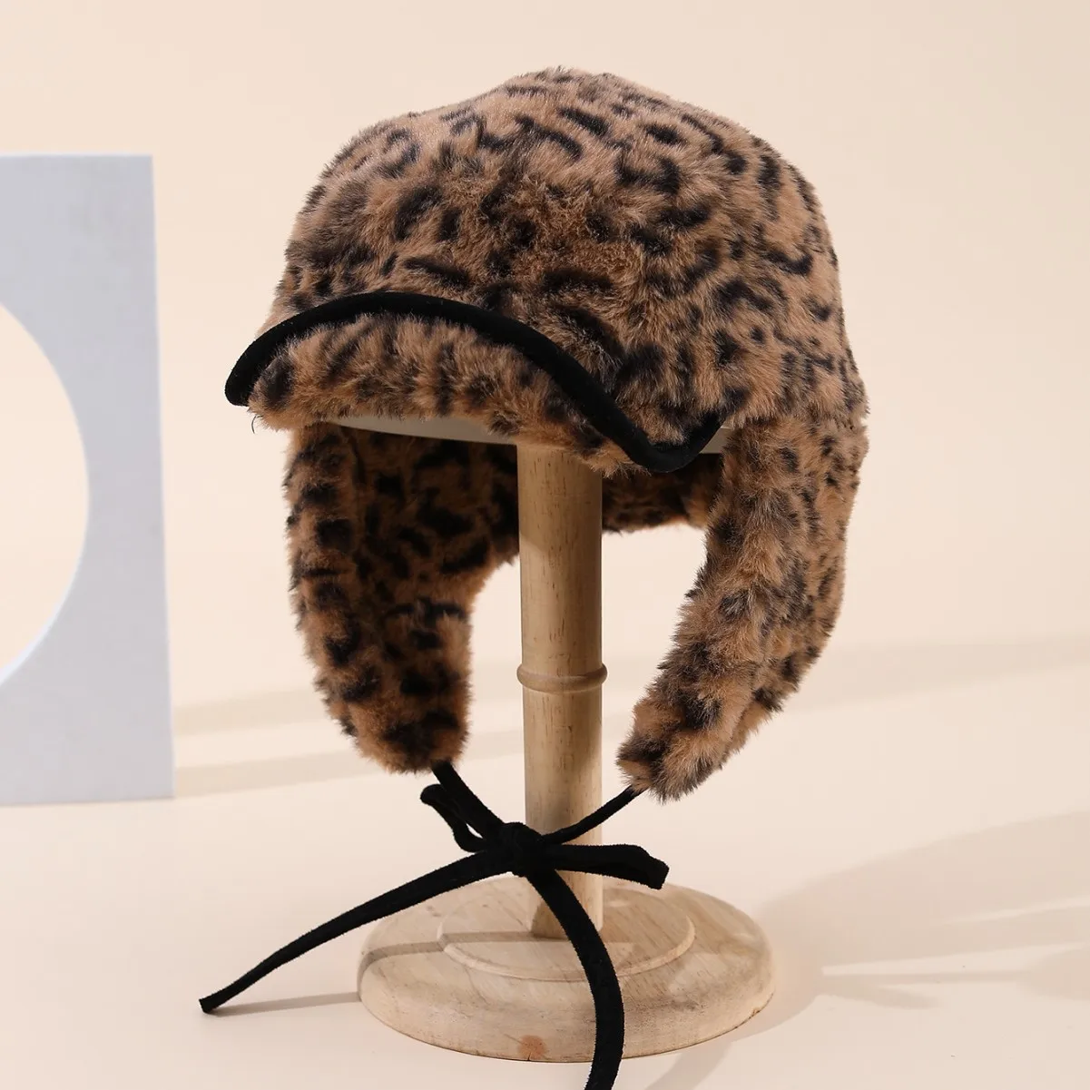 

Зимние шапки женские с леопардовым принтом из искусственного меха шапка-ушанка шапка морозостойкая теплая женская шапка-бомбер женская защитная шапка для ушей