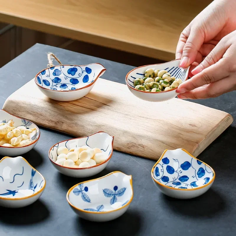 

1pcs Japanese Style Seasoning Pottery Dish Sauce Ceramic Plate Snack Dessert Porcelain Dishes Household Mustard Plates Tableware