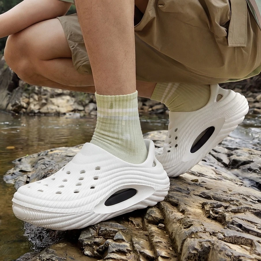 

Новые мужские спортивные летние шлепанцы 2026 года для пляжа и активного отдыха, нескользящие