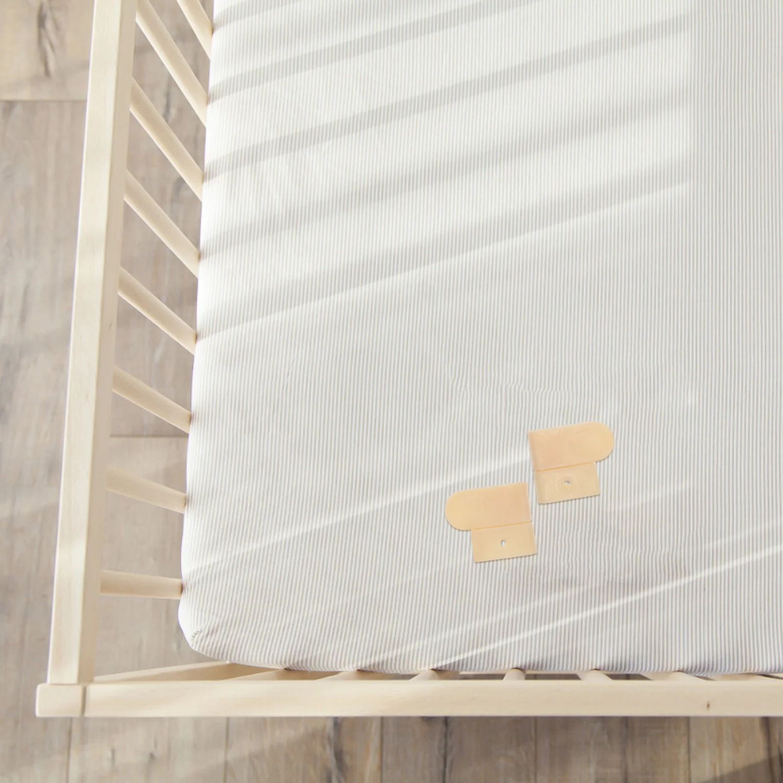 

1 комплект, пряжки для защиты детской кроватки, пластиковый фиксатор манежа, защелка, запасные части для детских ворот, фитинги для защитных ворот