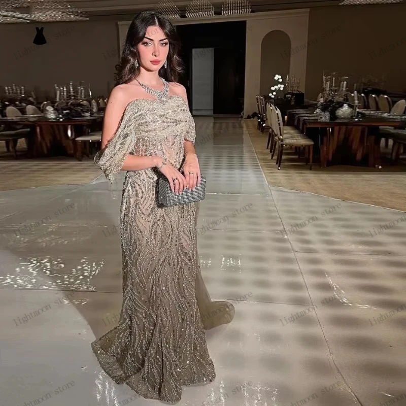 Glitzernde Abendkleider Funkelndes Ballkleid mit Perlenapplikationen Elegante Pailletten-Applikationen Maßgeschneiderte Festkleider