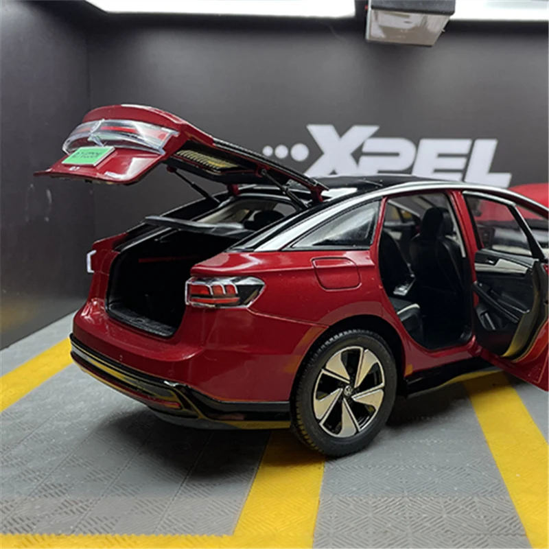 1:18 ID.7 VIZZION Alloy New Energy Car Model Diecast Metal Toy Vehicles Car Model Simulation Collection Children Gift Decoration