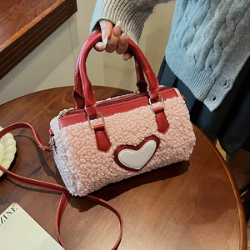 New Autumn Winter Ladies Heart Lamb Fur Handbag Fashionable Versatile Pillow Bag Casual Single Shoulder Handbag Crossbody Bag